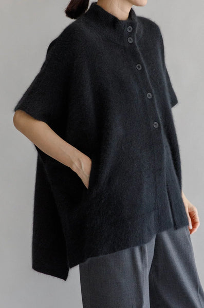 Poncho in raccoon Noir