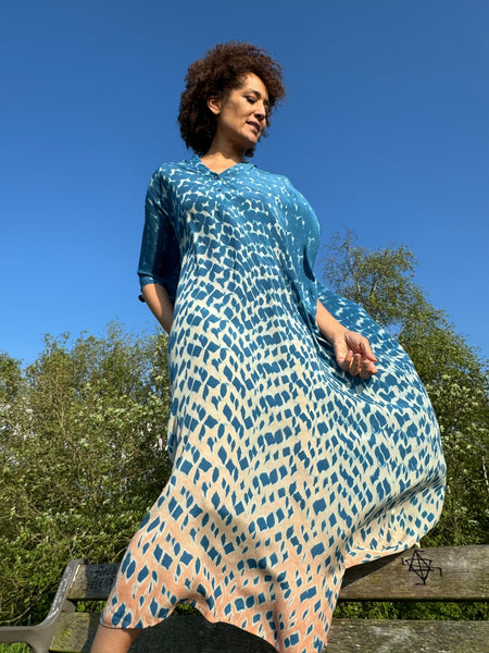 Kaftan Lore from Nous blue with salmon spots/ cupro