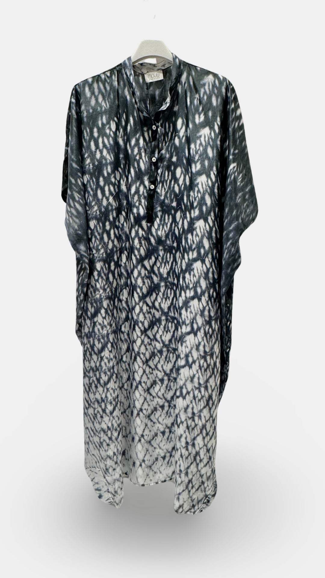 Kaftan Lore from Nous in habatoi silk blackish waves